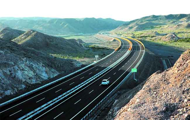 新疆公路今年首个PPP项目落地 515公里投资178亿